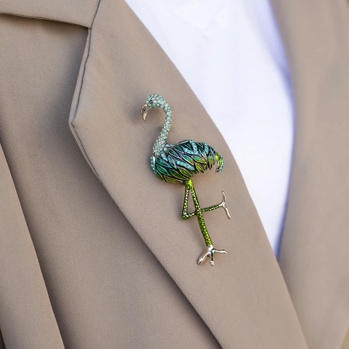 Flamingo Brooch Pin Cute Crystal Animal Lapel Pin for Women Suit