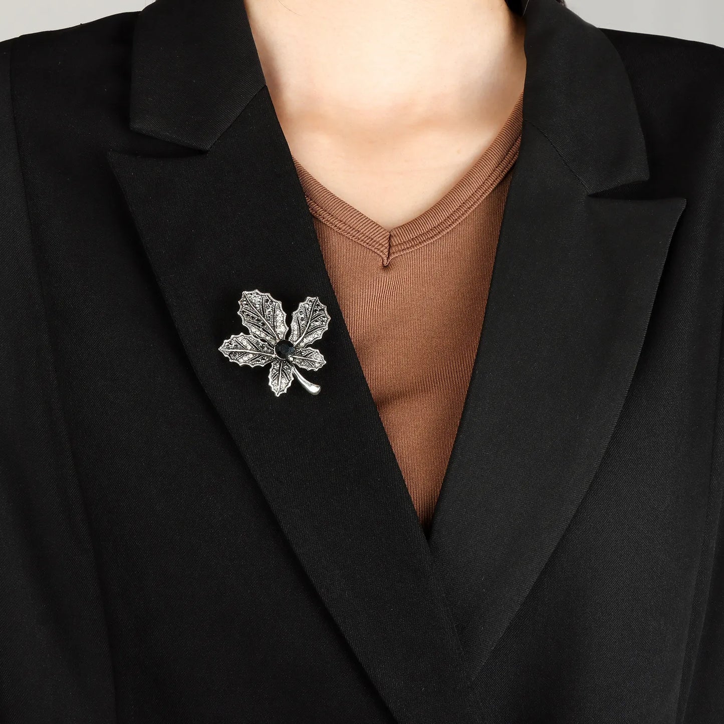 Ajatine vintage maple leaf brooch with black crystal, elegant women's accessory