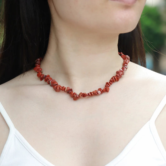 Red stone necklace for bohemian style and daily wear.