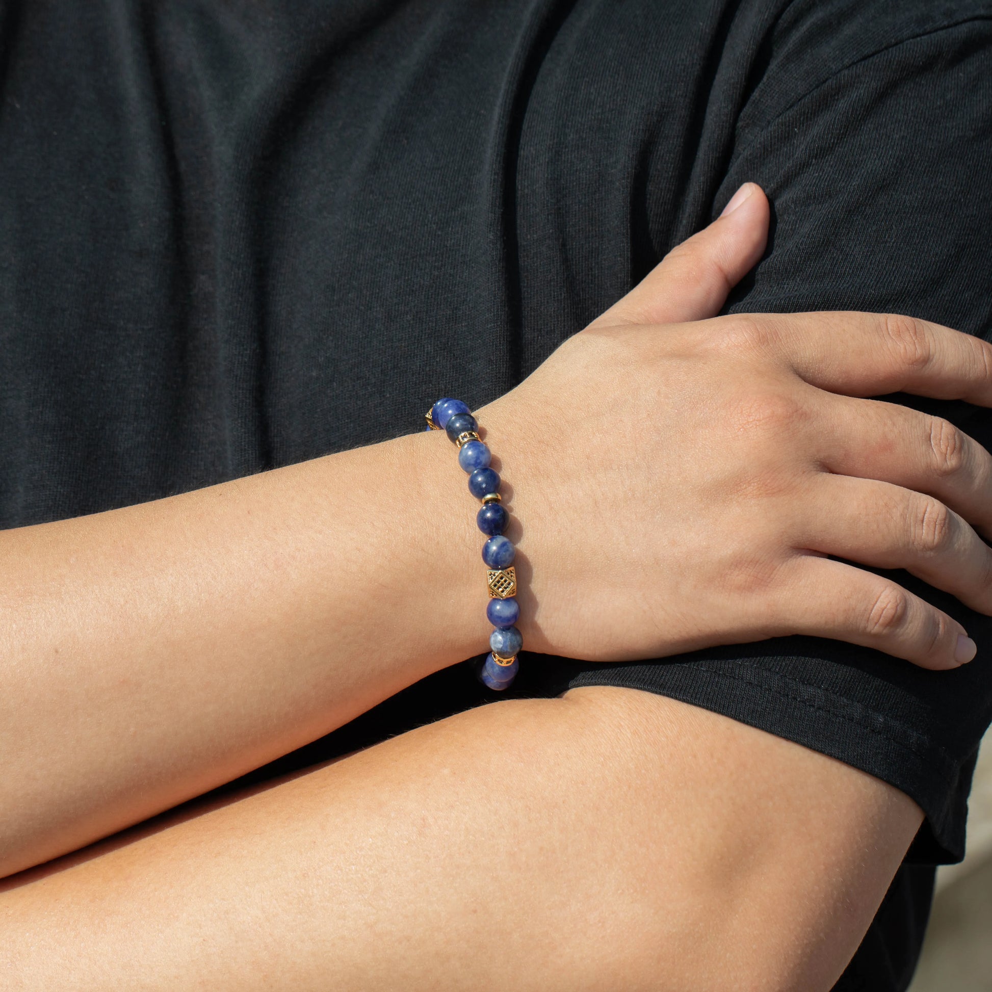 Ajatine blue natural stone beaded bracelet with gold accents