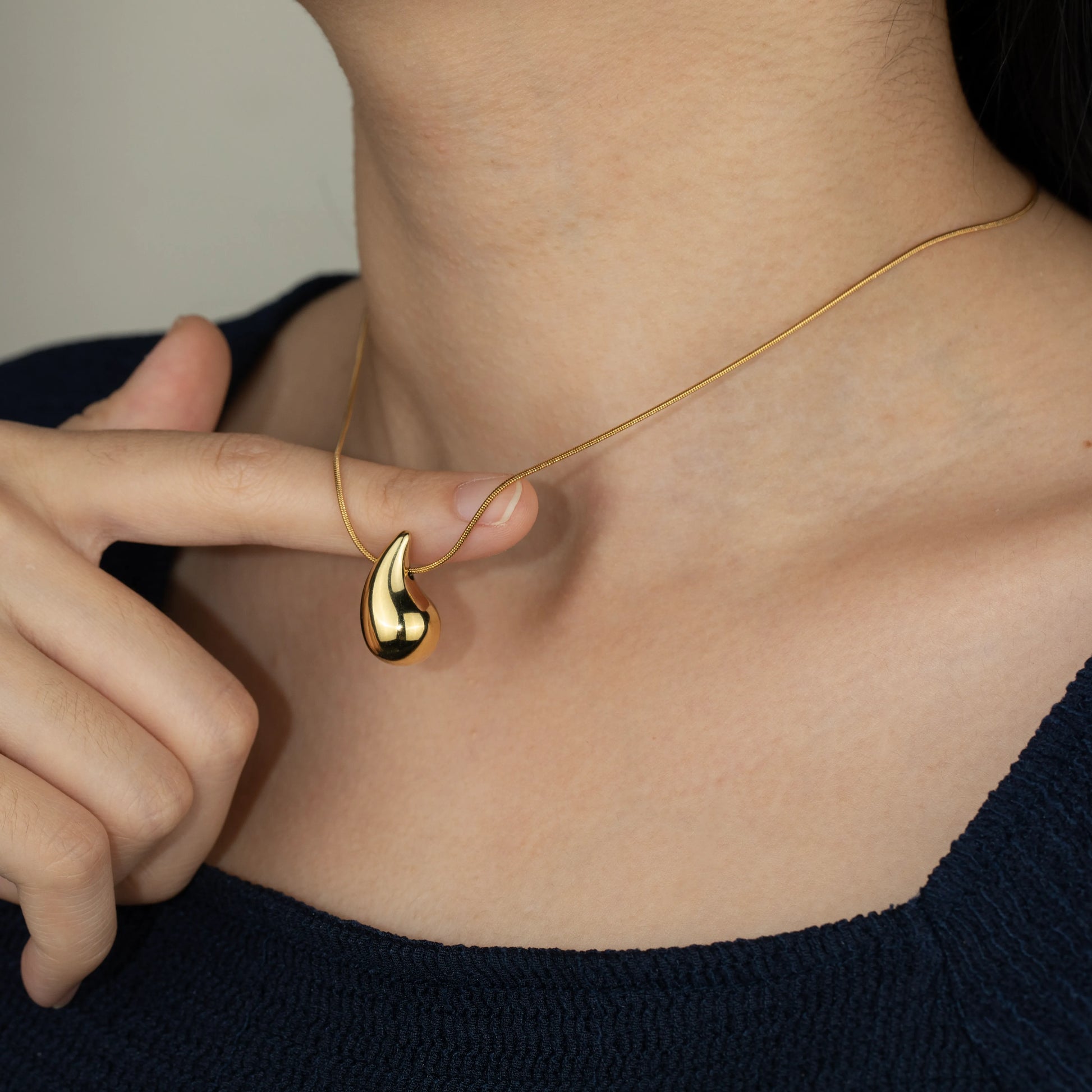 Ajatine gold teardrop pendant necklace, elegant minimalist gold necklace