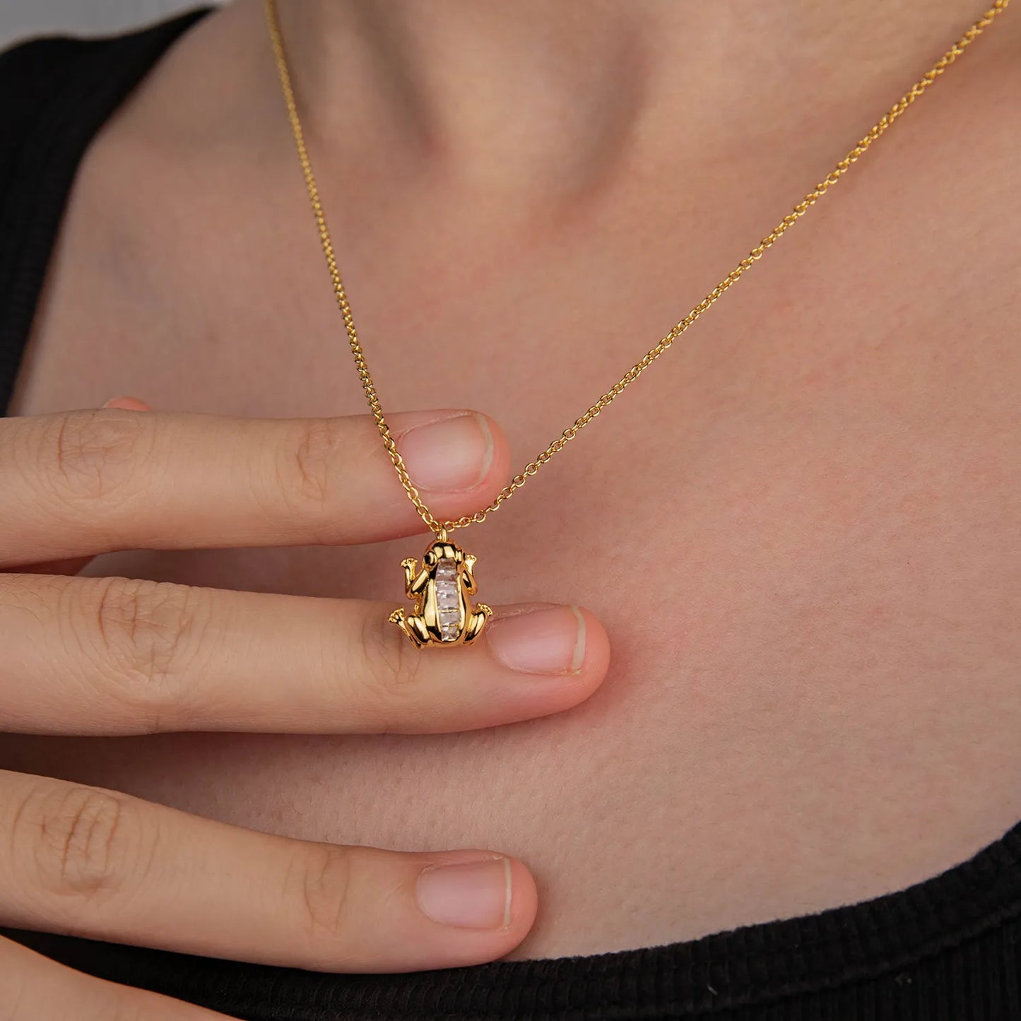 Ajatine cute frog pendant necklace (dainty nature-inspired jewelry)