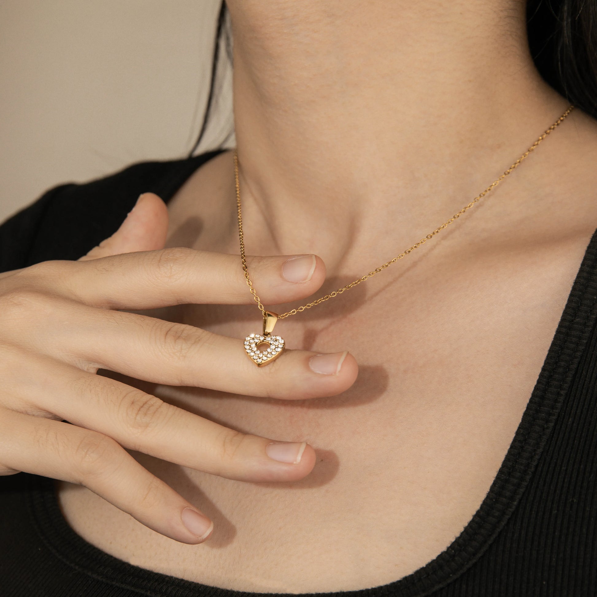 Ajatine gold heart necklace with cubic zircon pendant, elegant women's jewelry