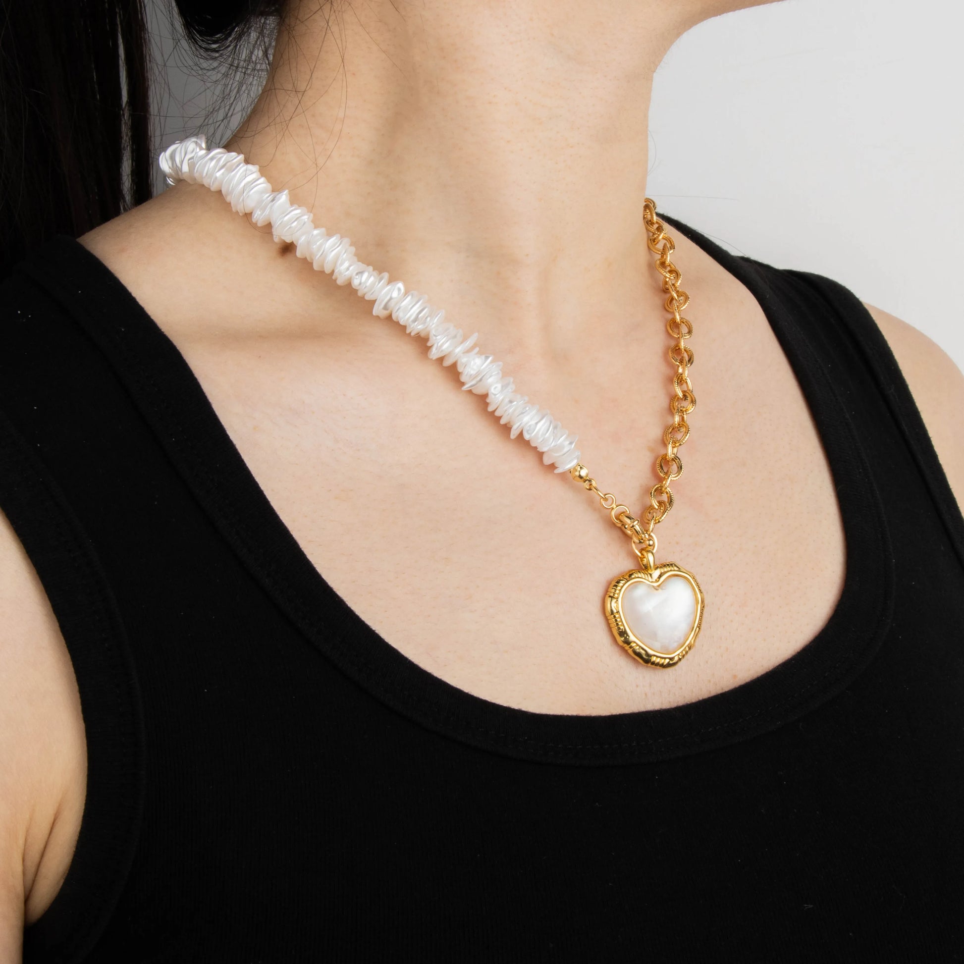 Ajatine exquisite heart pendant pearl necklace with romantic charm