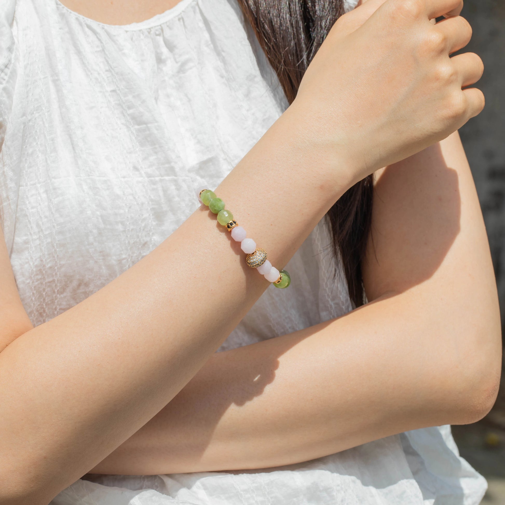 Ajatine natural stone beaded bracelet with gold accent