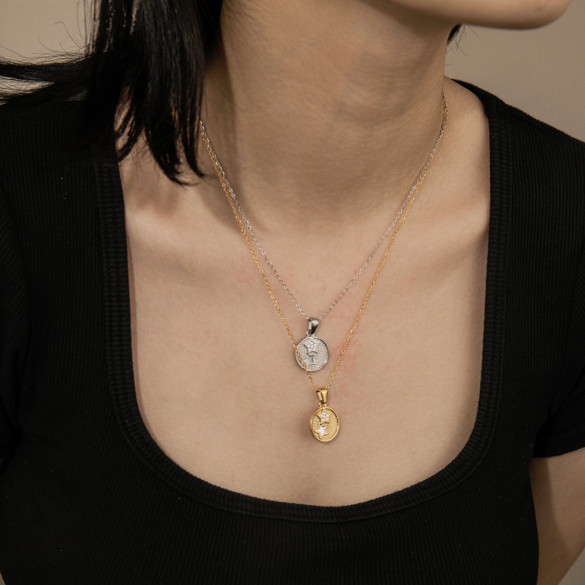 Ajatine star pendant necklace with zircon stars