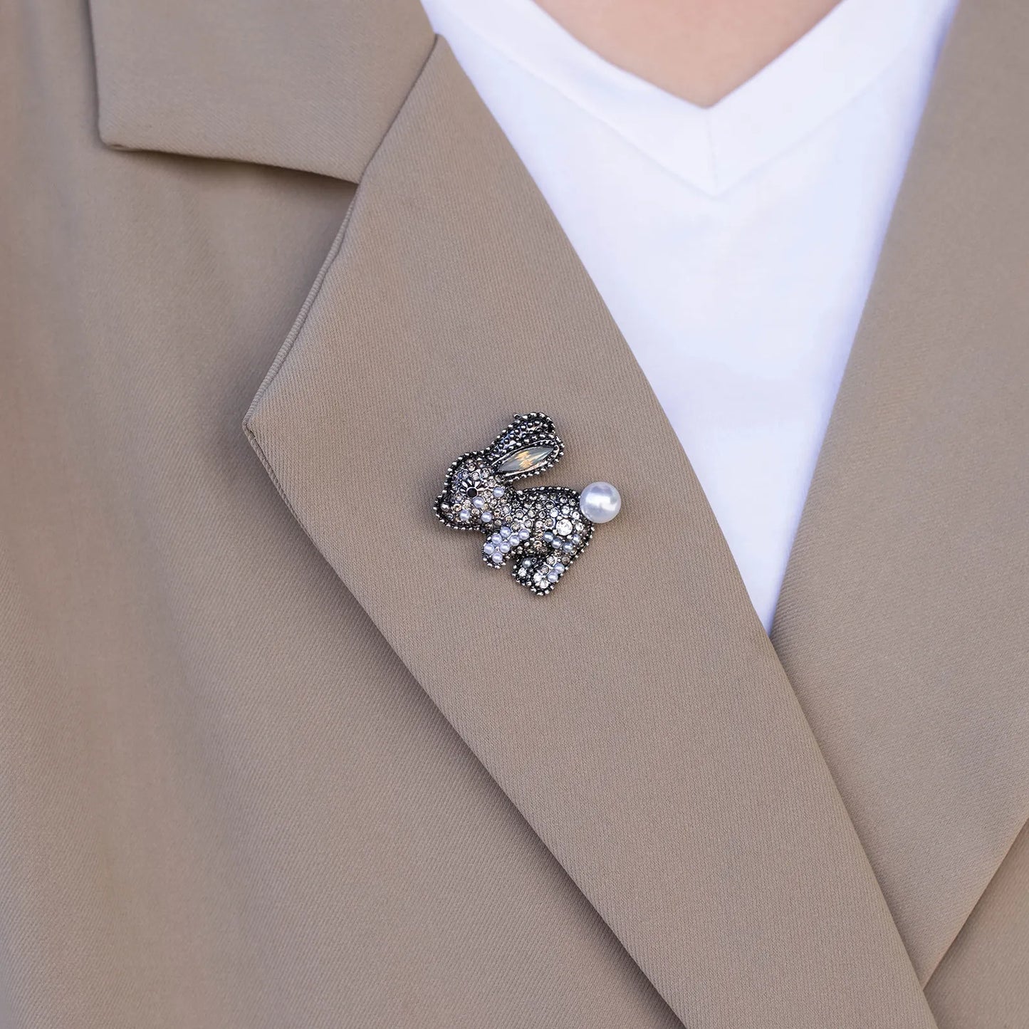 Ajatine rabbit brooch with crystals and pearl, elegant animal - shaped fashion accessory