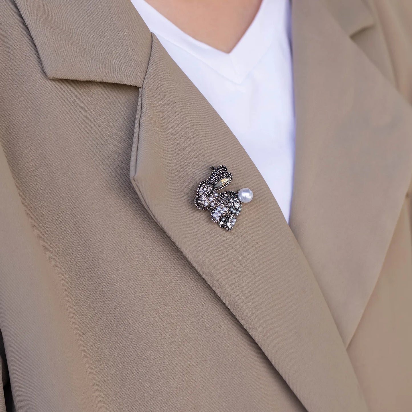 Ajatine rabbit brooch with crystals and pearl, elegant animal - shaped fashion accessory