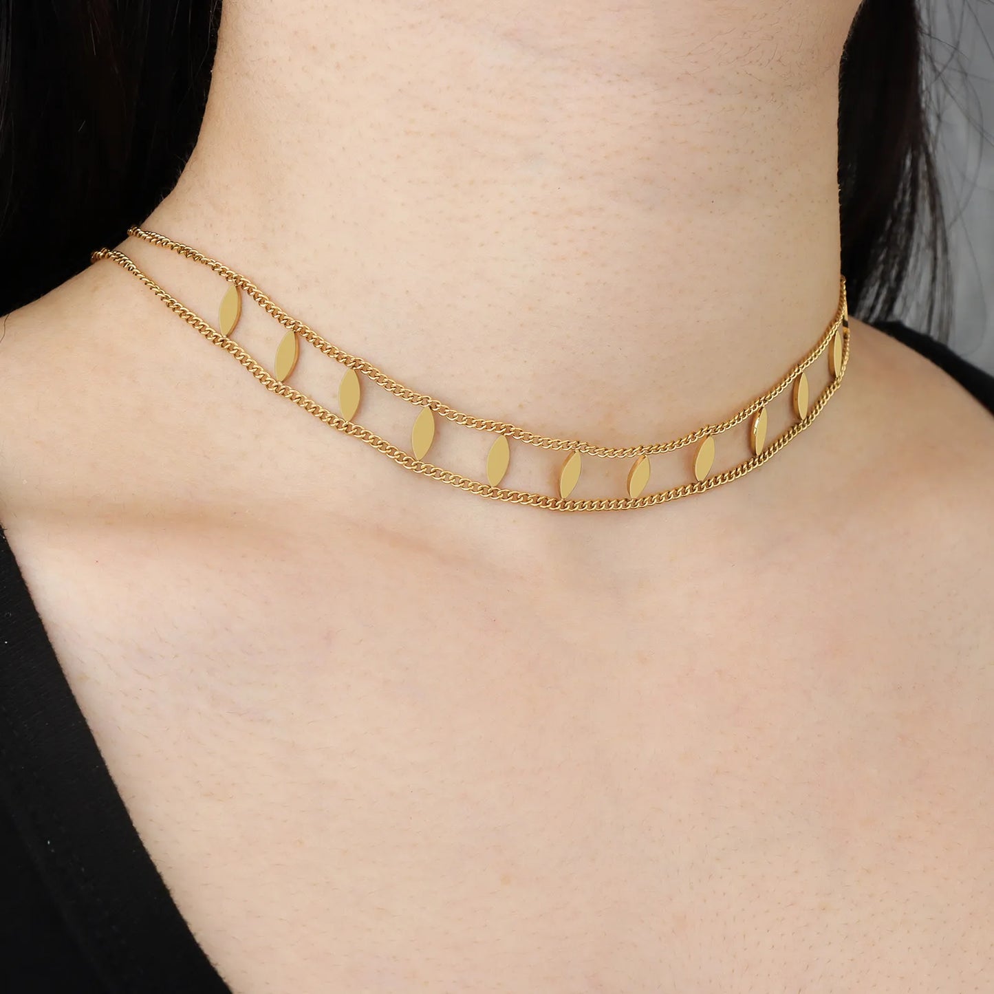 Ajatine gold double - layer necklace with oval pendants, stylish and elegant jewelry