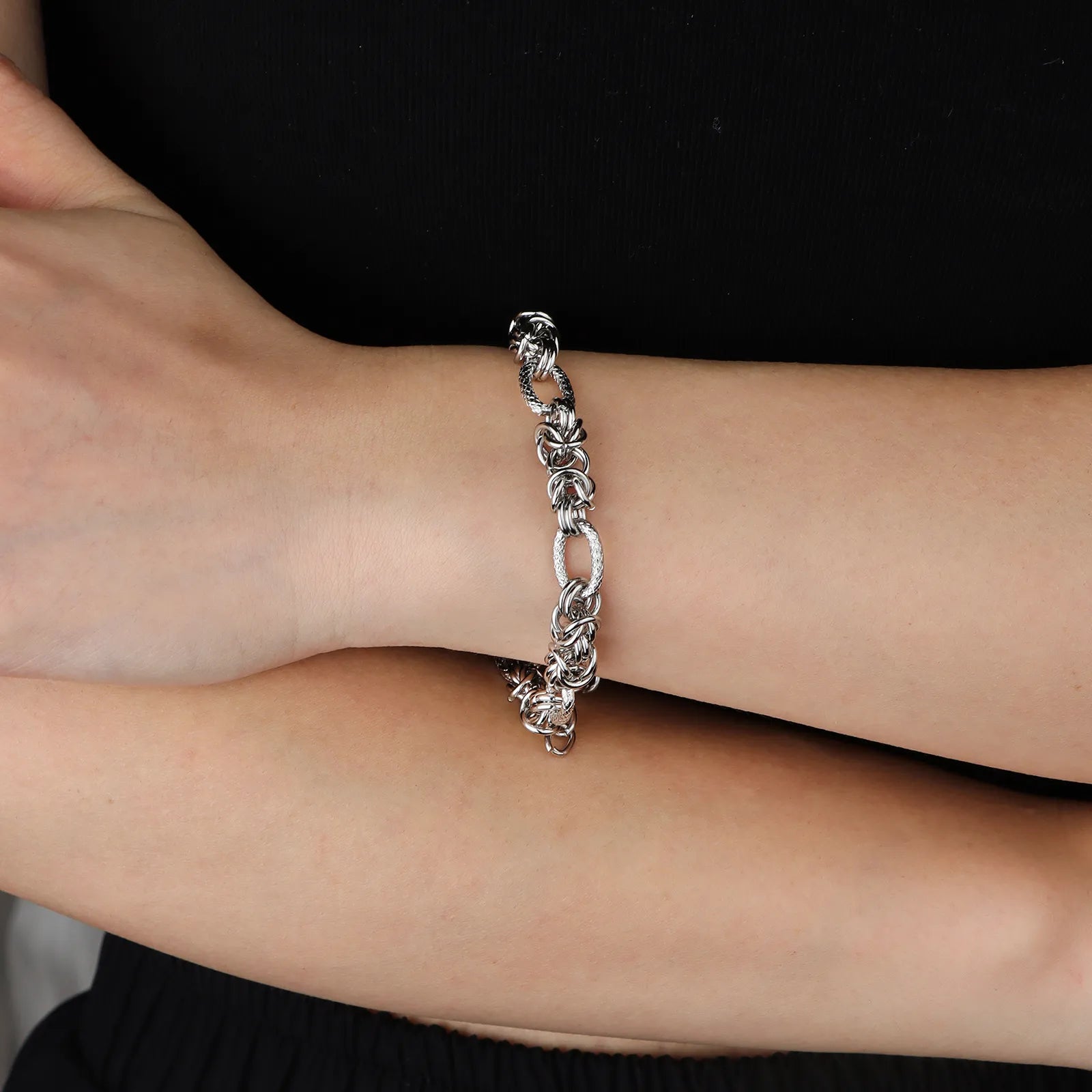 Ajatine silver interlinked chain bracelet, fashion jewelry for daily and party wear