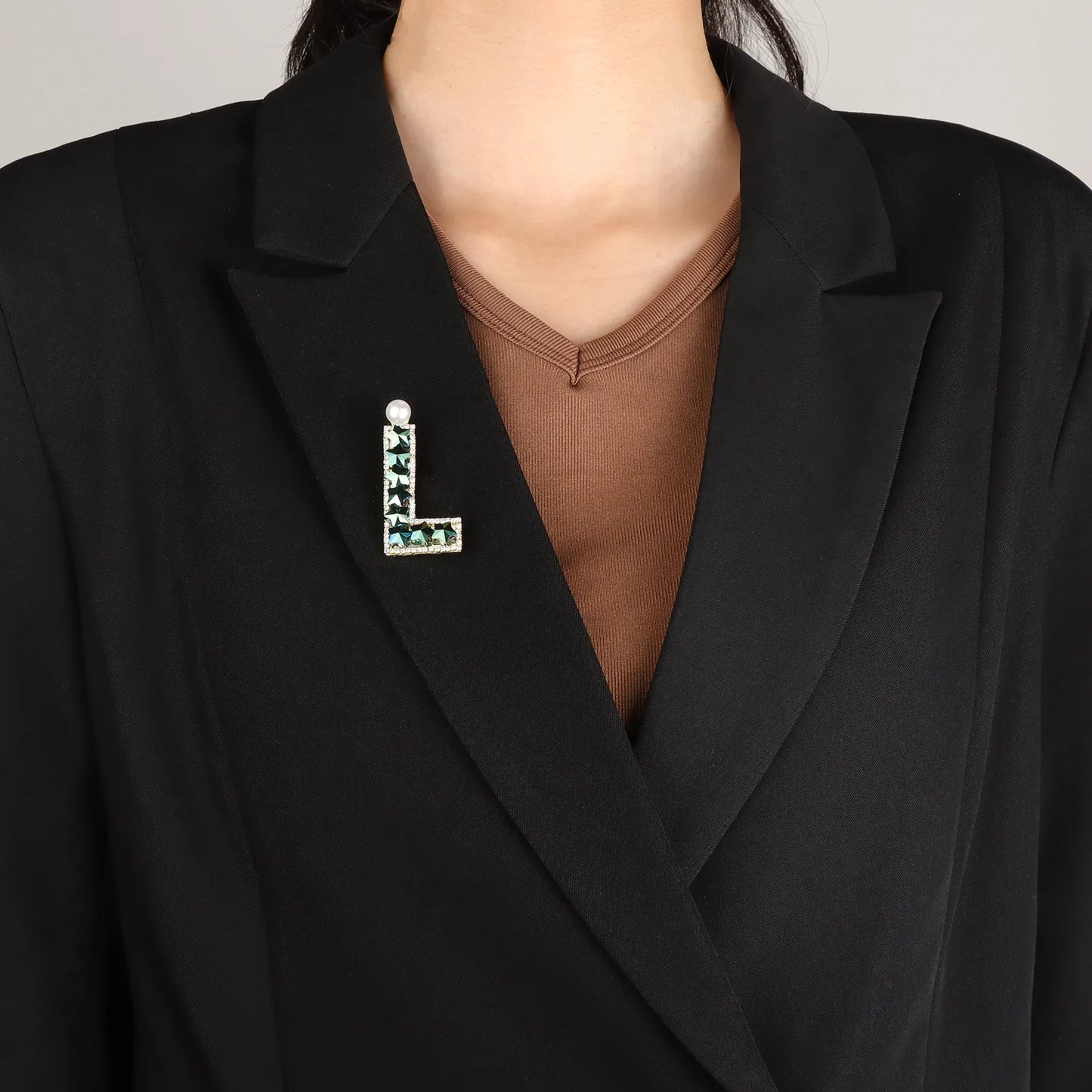 Ajatine letter L brooch with blue star crystals and a pearl, elegant fashion jewelry