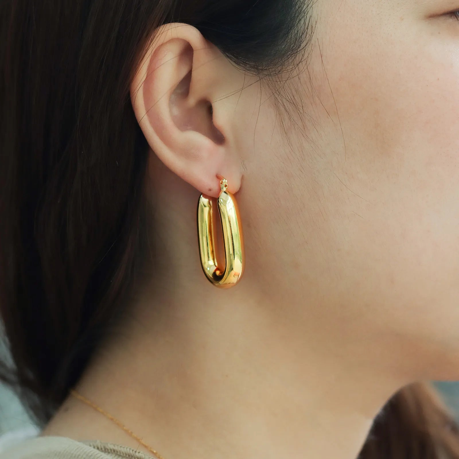 Gold Hoop Earrings Fashion Oval Design for Women