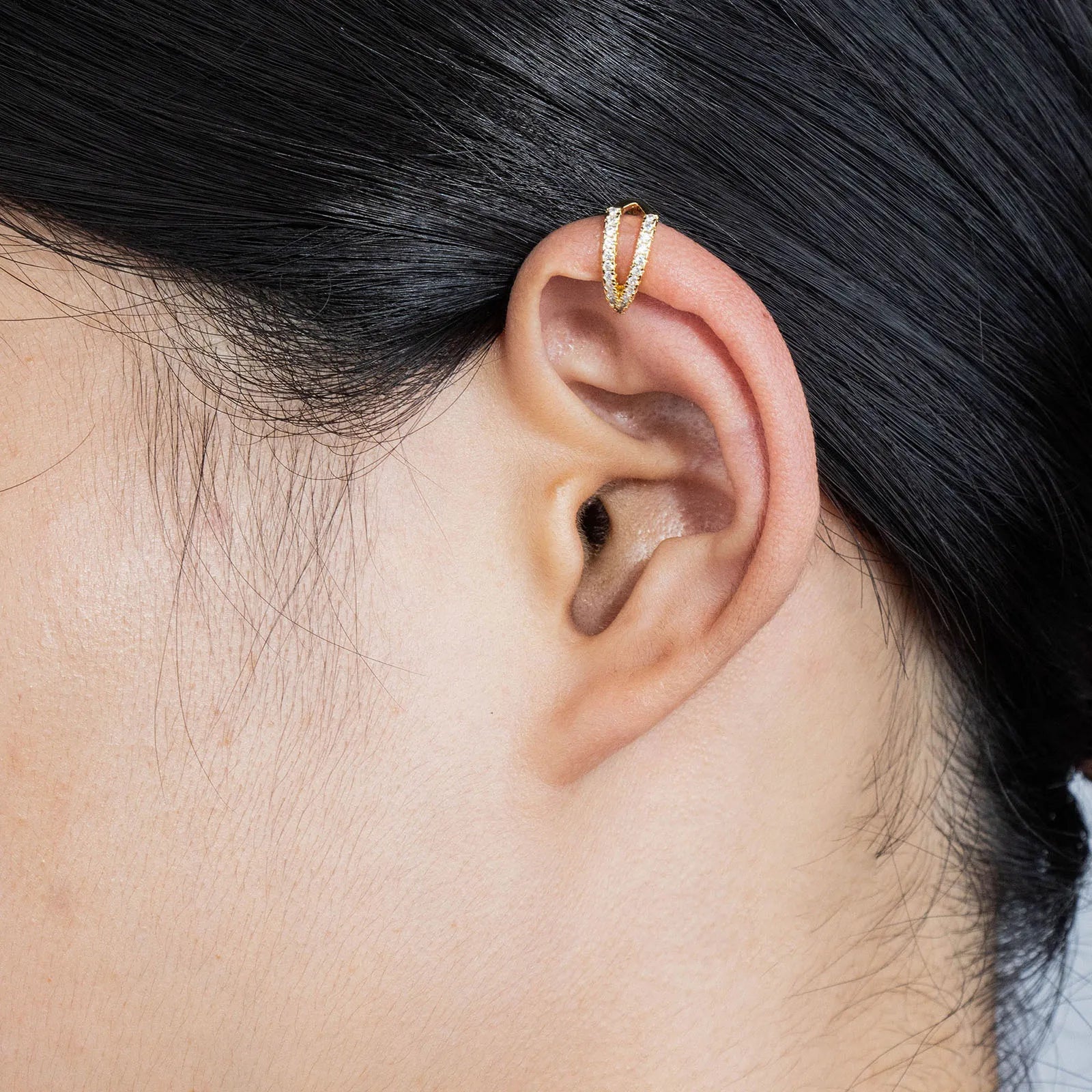 Glamorous Sparkling Zircon Gold Ear Cuffs for a Trendy Look