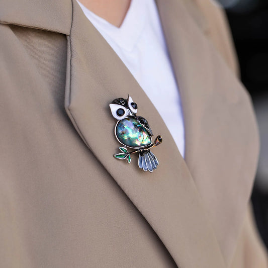 Ajatine owl brooch featuring abalone shell, vintage design, perfect for fashion accessorizing