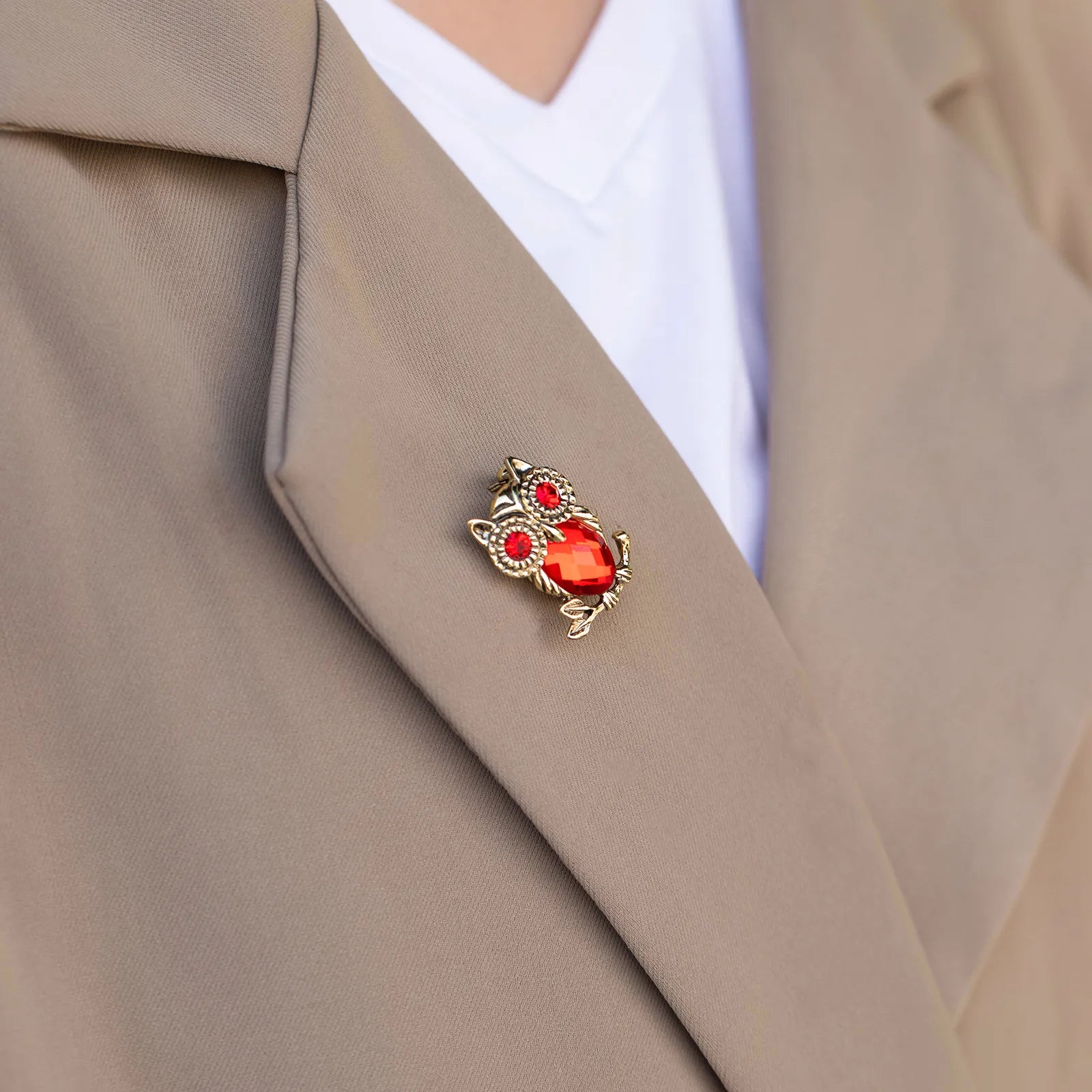 Ajatine vintage owl brooch with red crystals, elegant retro jewelry