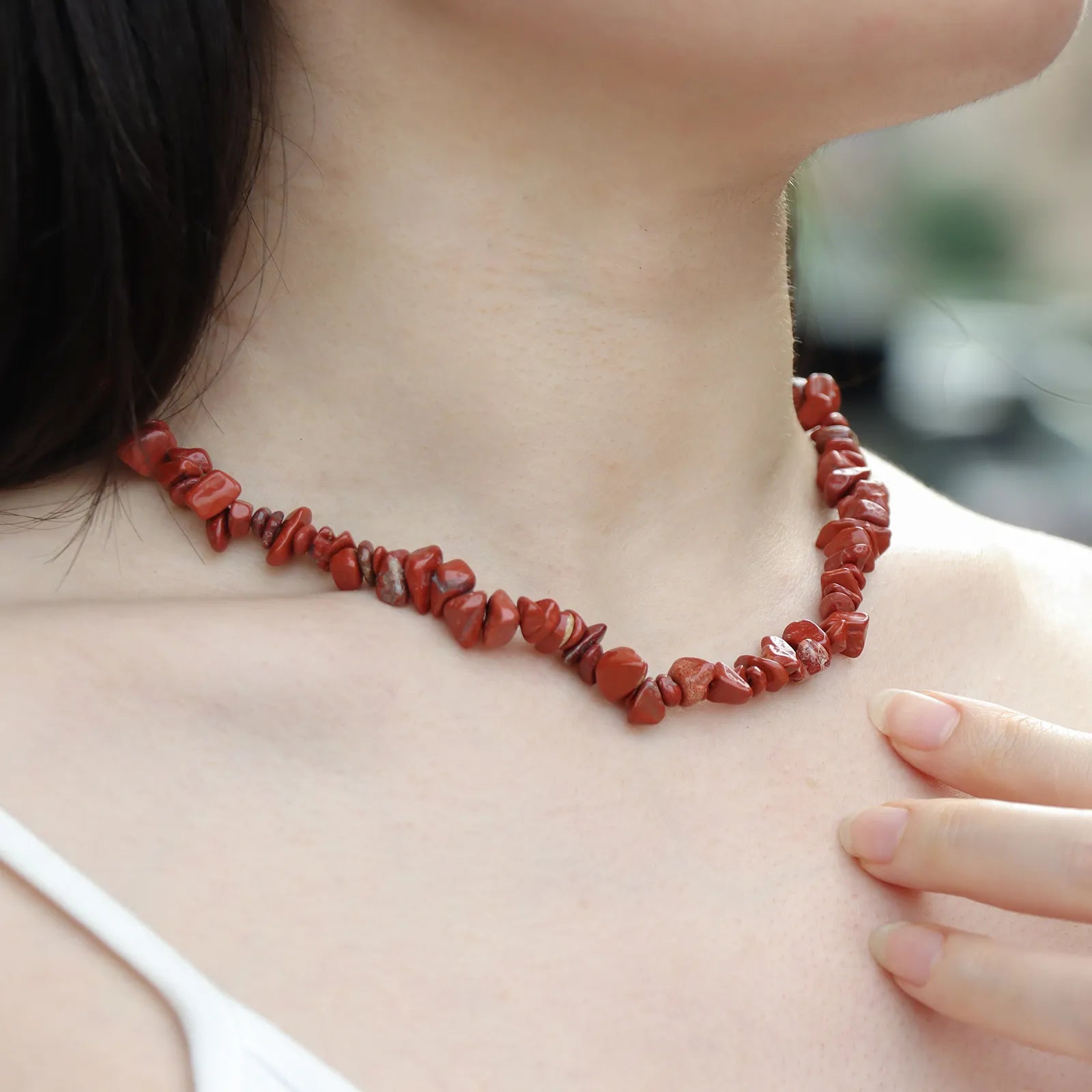Red stone necklace for bohemian style and daily wear.
